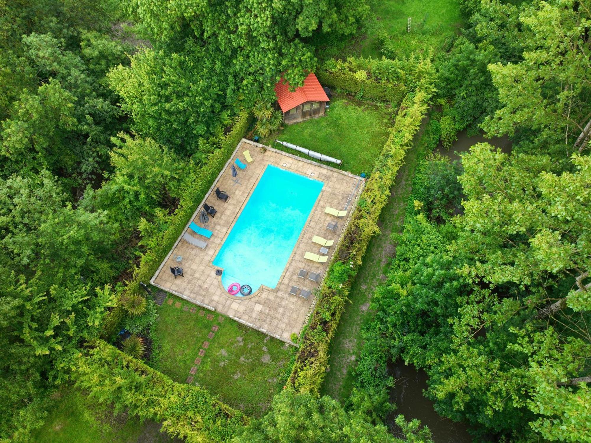 Le Moulin Etourneau - 3 Gites Avec 2 Piscines Champagnac  المظهر الخارجي الصورة